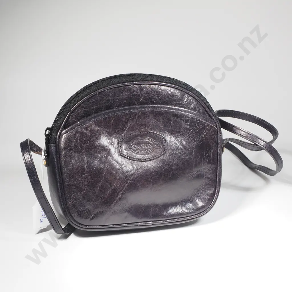 Vintage Oroton Crossbody Bag in Black Textured Leather w Adjustable Strap Image 1++