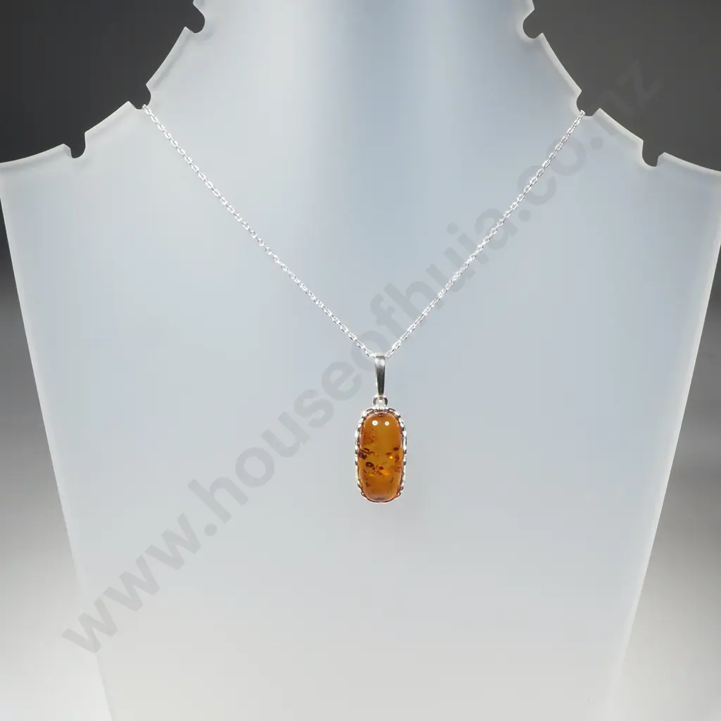 Sterling Silver Baltic Amber Pendant & Sterling Silver Chain Image 1++
