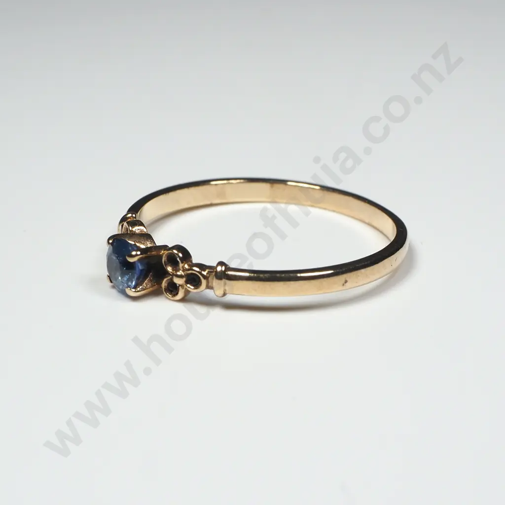 9ct Gold Sapphire Ring Image 1++