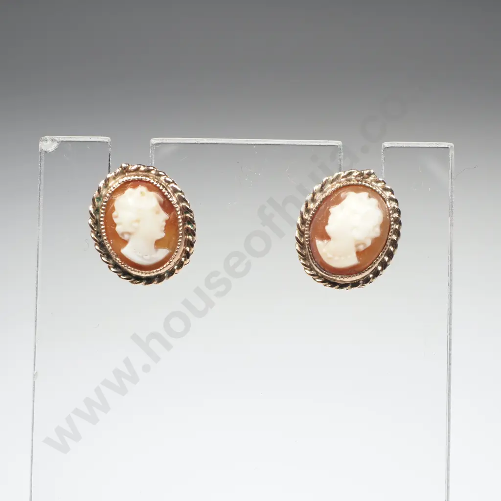 9ct Gold Cameo Earrings Image 1++