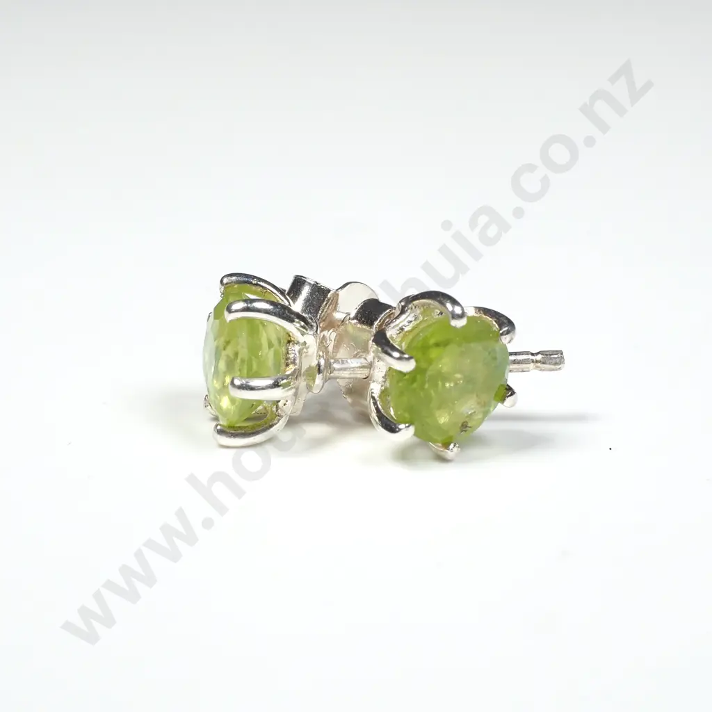 Sterling Silver Peridot Stud Earrings Image 1++