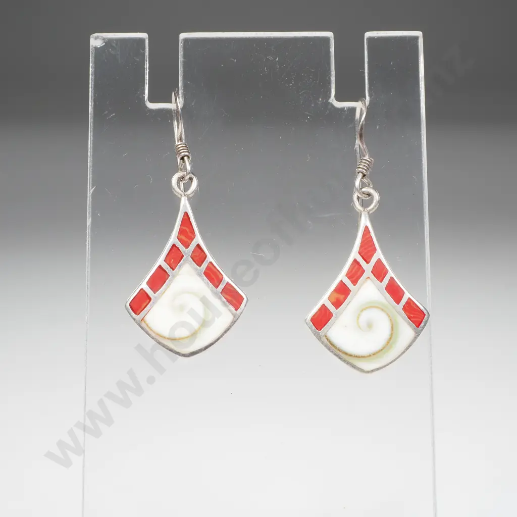 Pair of Sterling Silver Earrings Image 1++