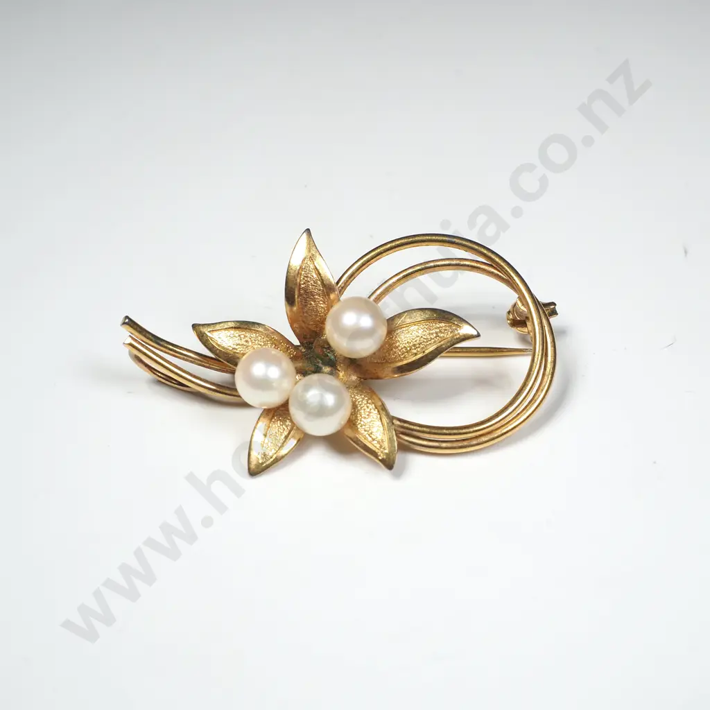 Sterling Silver Gilt Pearl Brooch Image 1++
