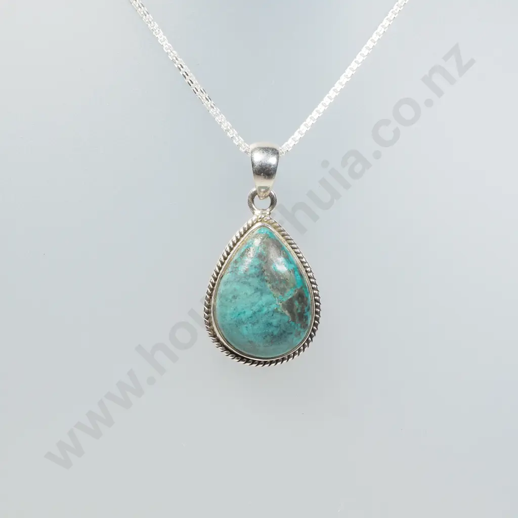 Sterling Silver Turquoise Pendant & Sterling Silver Chain Image 1++