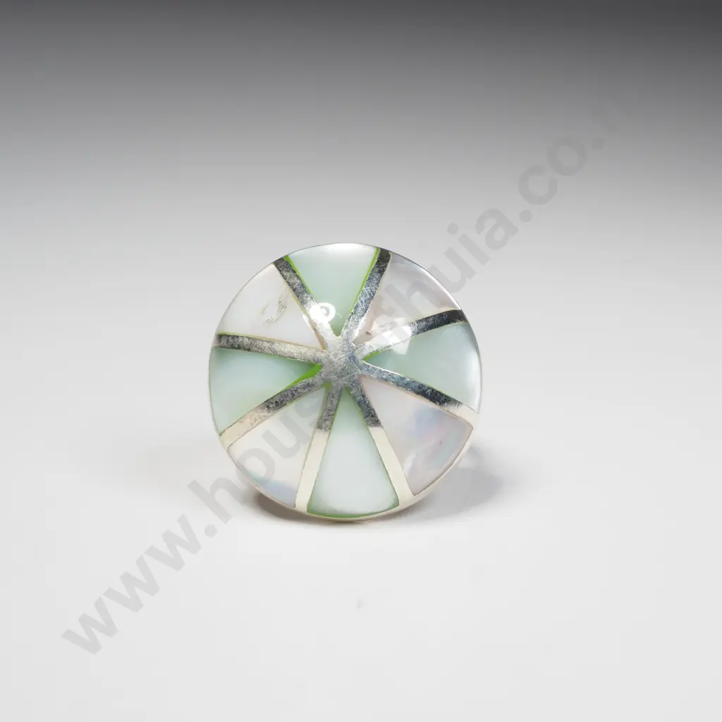 Sterling Silver Mother of Pearl Ring Image 1++