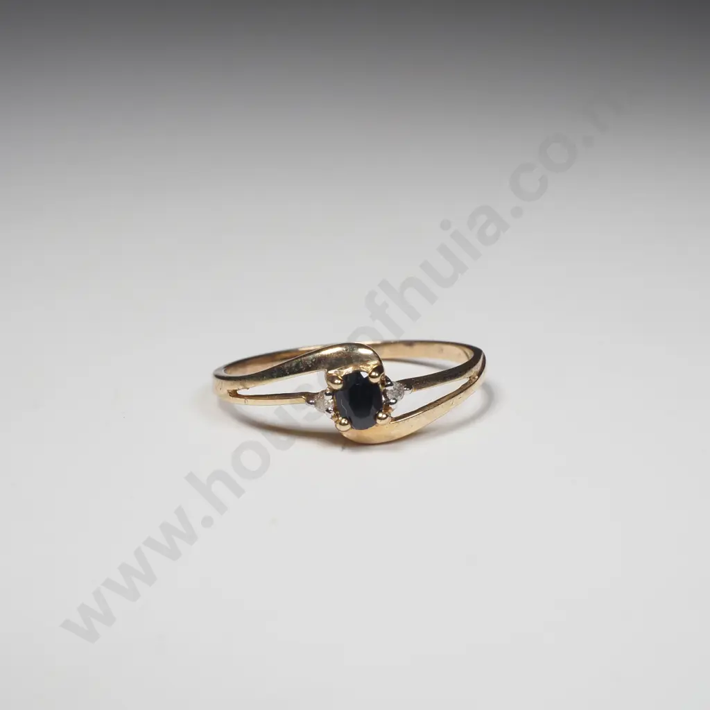 9ct Gold Sapphire Ring Image 1++