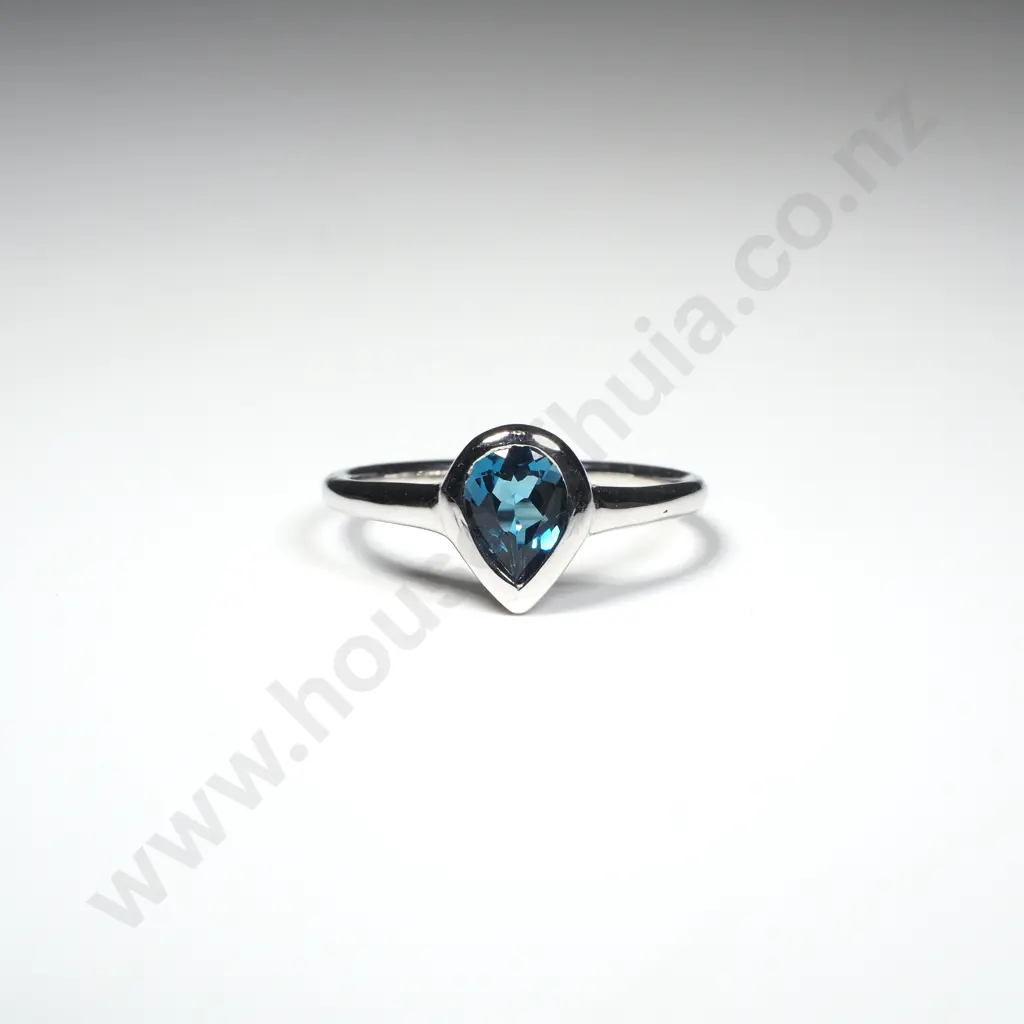 Sterling Silver London Blue Topaz Ring Image 1++