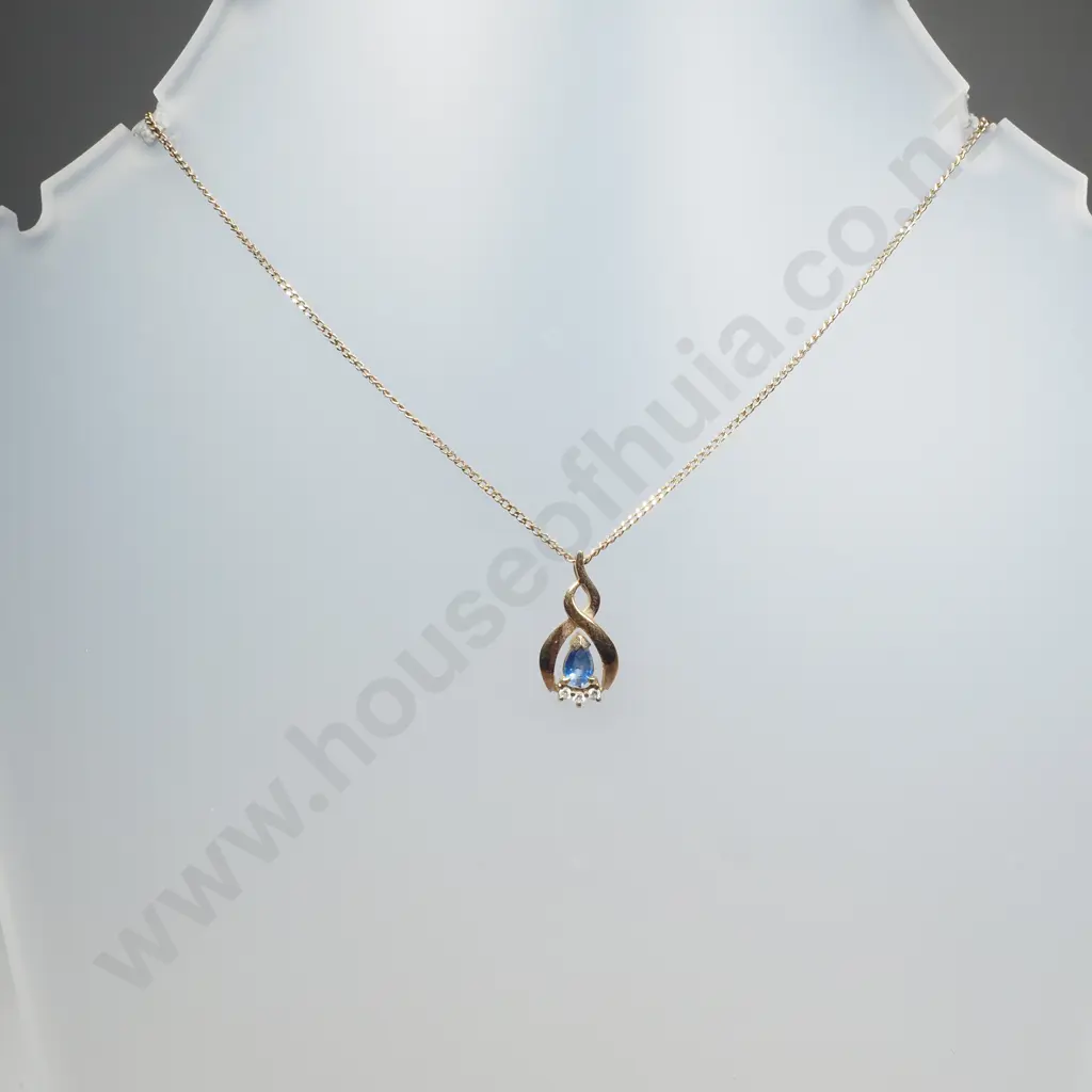 9ct Gold Pendant Image 1++