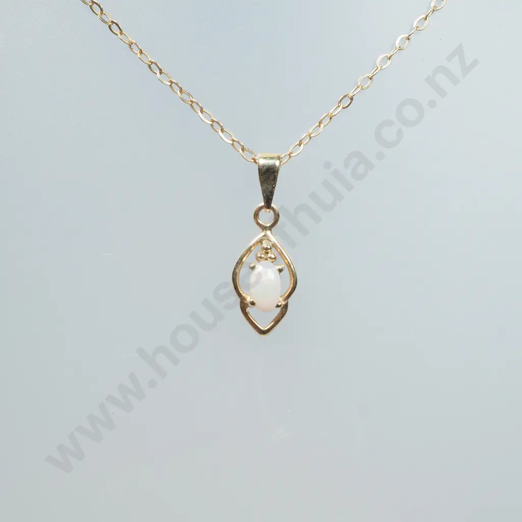 9ct Gold Pendant Image 1++