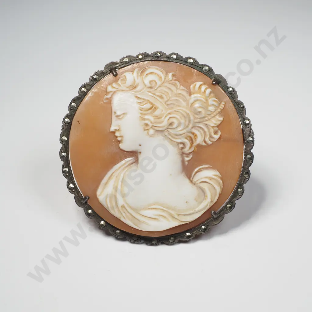 .800 Silver Marcasite Cameo Brooch Image 1++