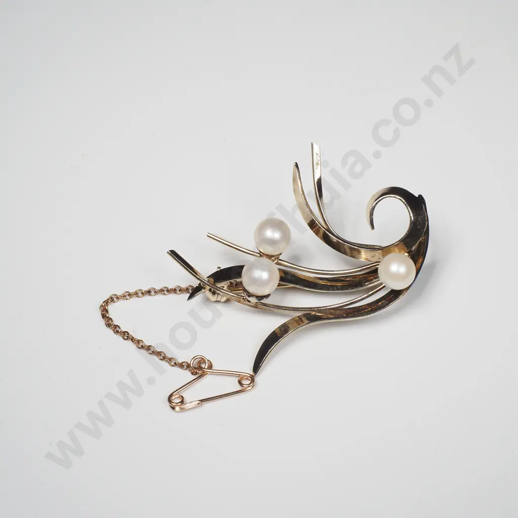 Sterling Silver Pearl Brooch Image 1++