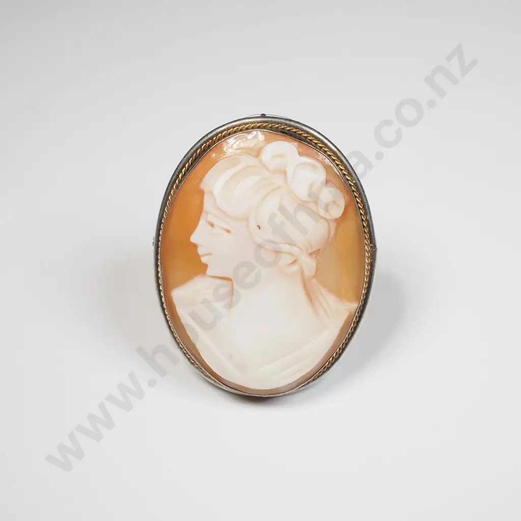 800 Silver Cameo Shell Brooch / Pendant Image 1++