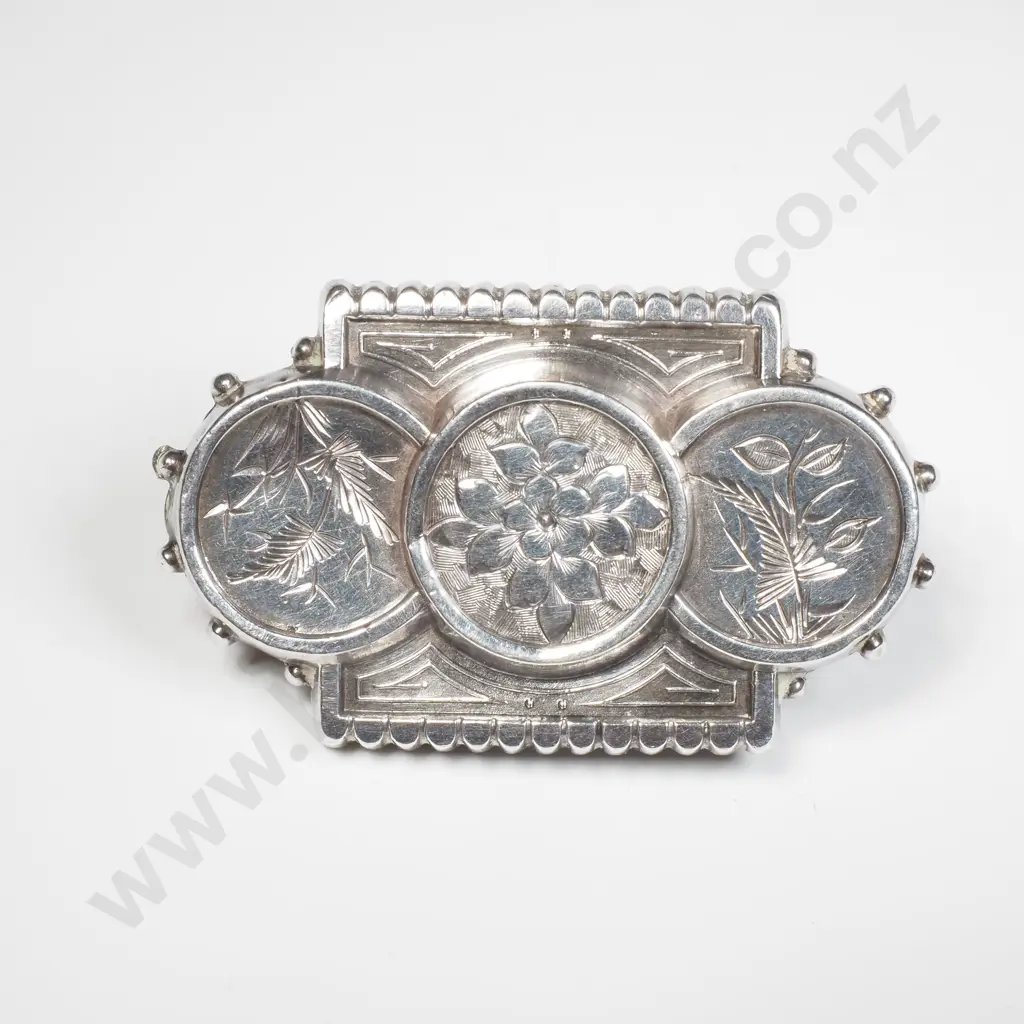 Victorian Sterling Silver Brooch w Floral Engraving Image 1++