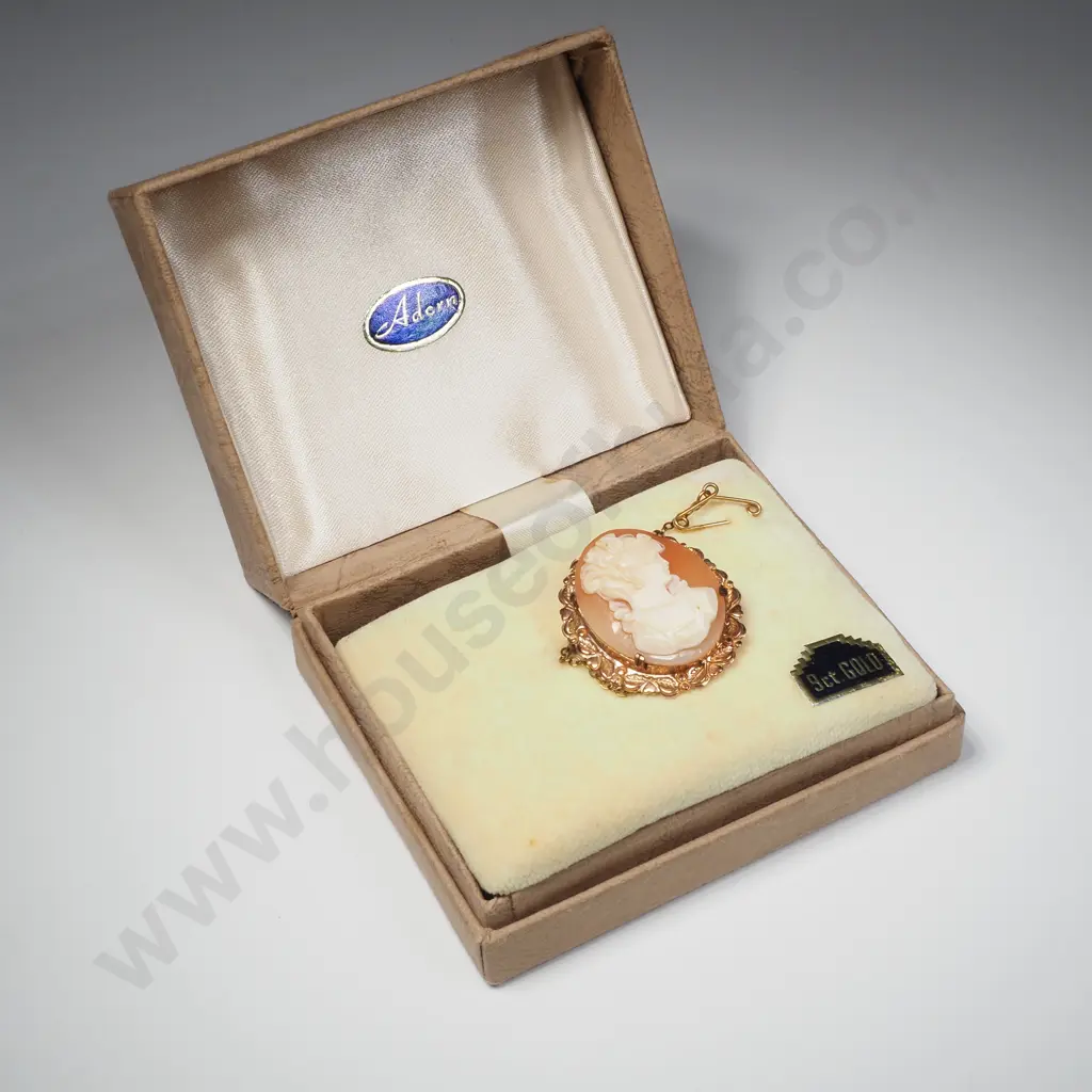 Vintage 9ct Gold Cameo Image 1++