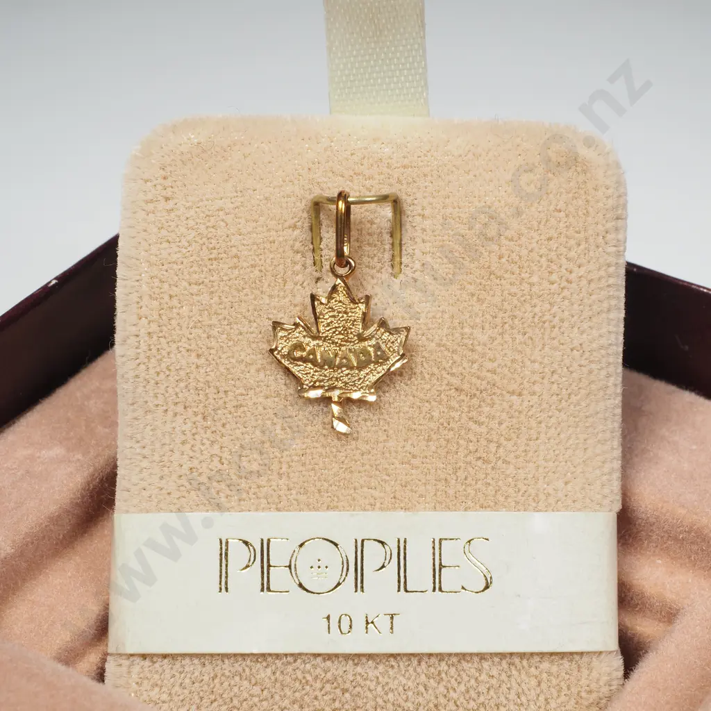Peoples 10ct Rolled Gold Maple Leaf Pendant Image 1++