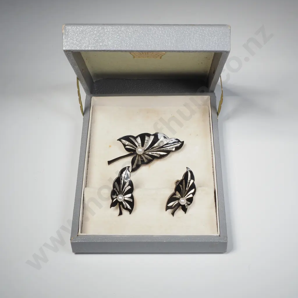 Fantastic Japanese Vintage Amita Brooch & Earring Set in Period Box Image 1++