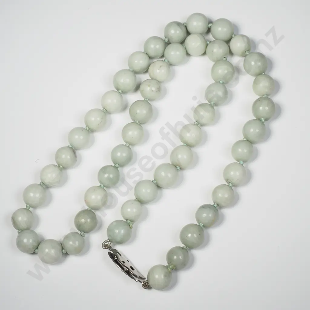 Interesting Green Bead Necklace Image 1++