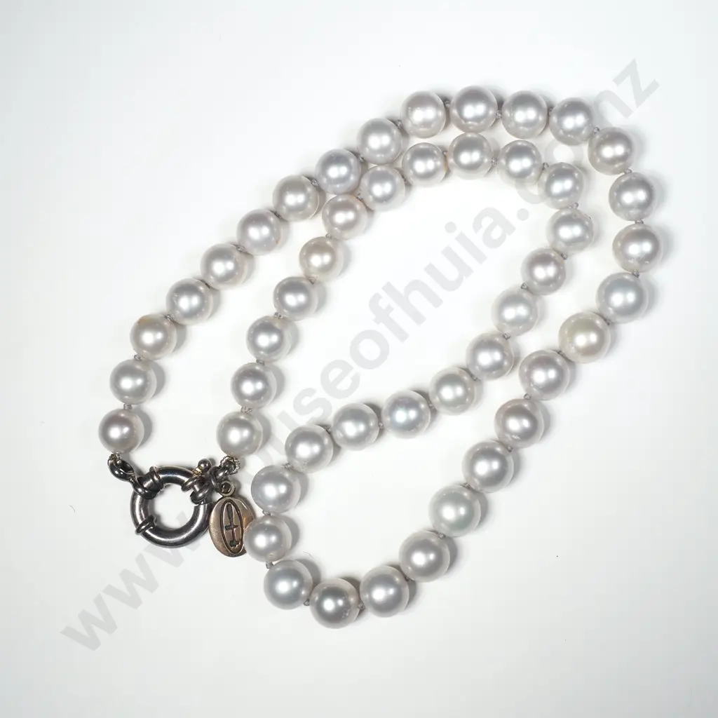 String of Marion McKellow Grey Pearls Image 1++
