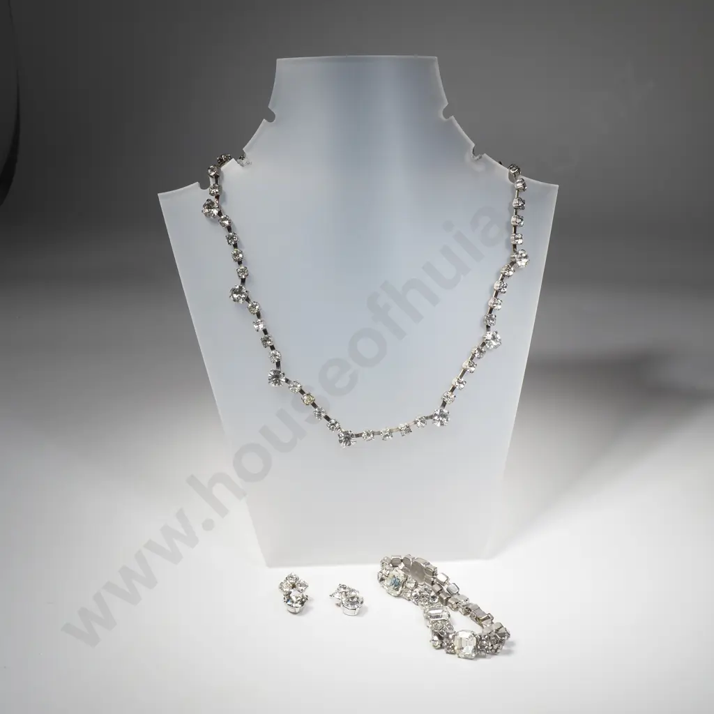 Assorted Paste Jewellery Image 1++