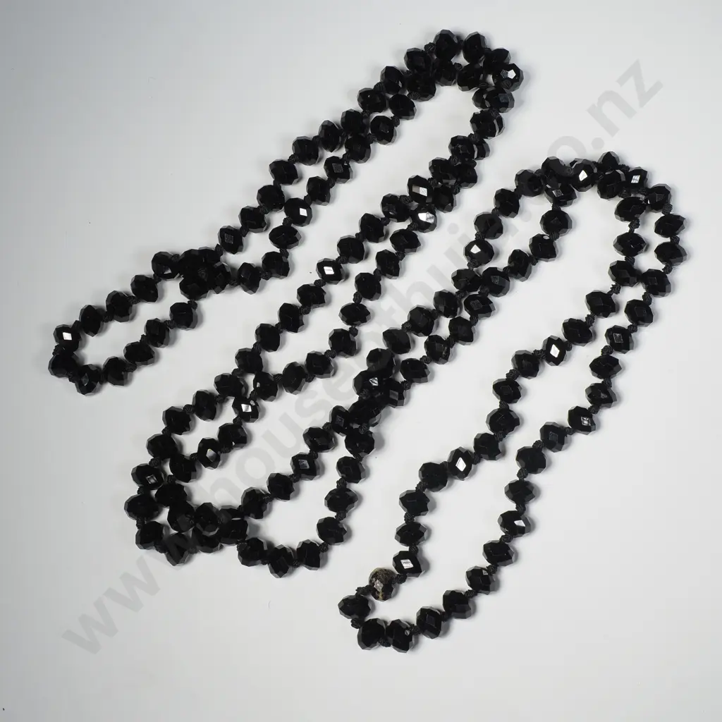 A String Of Facetted  Jet Glass Beads Image 1++