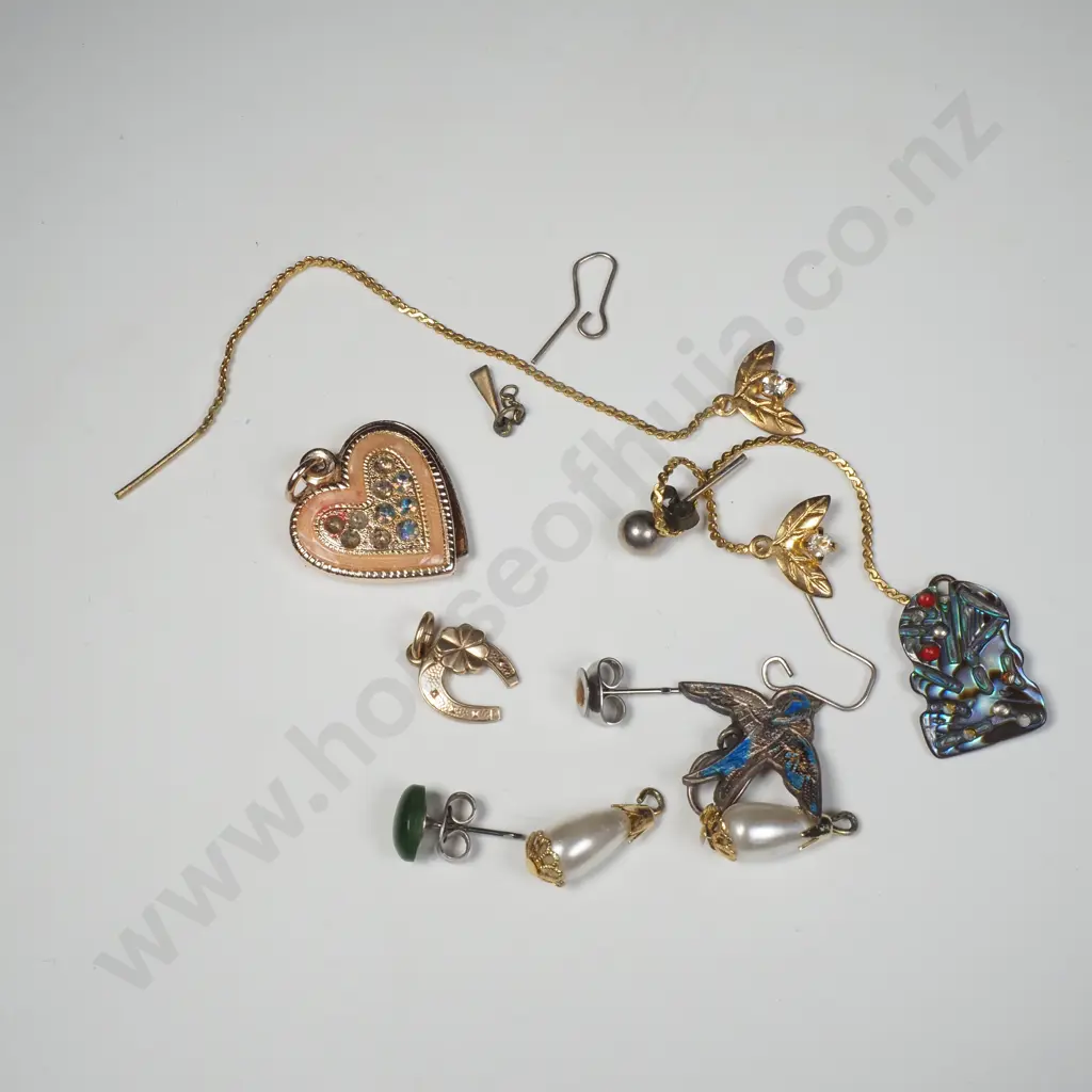 Small Assorted Lot of Jewellery Image 1++