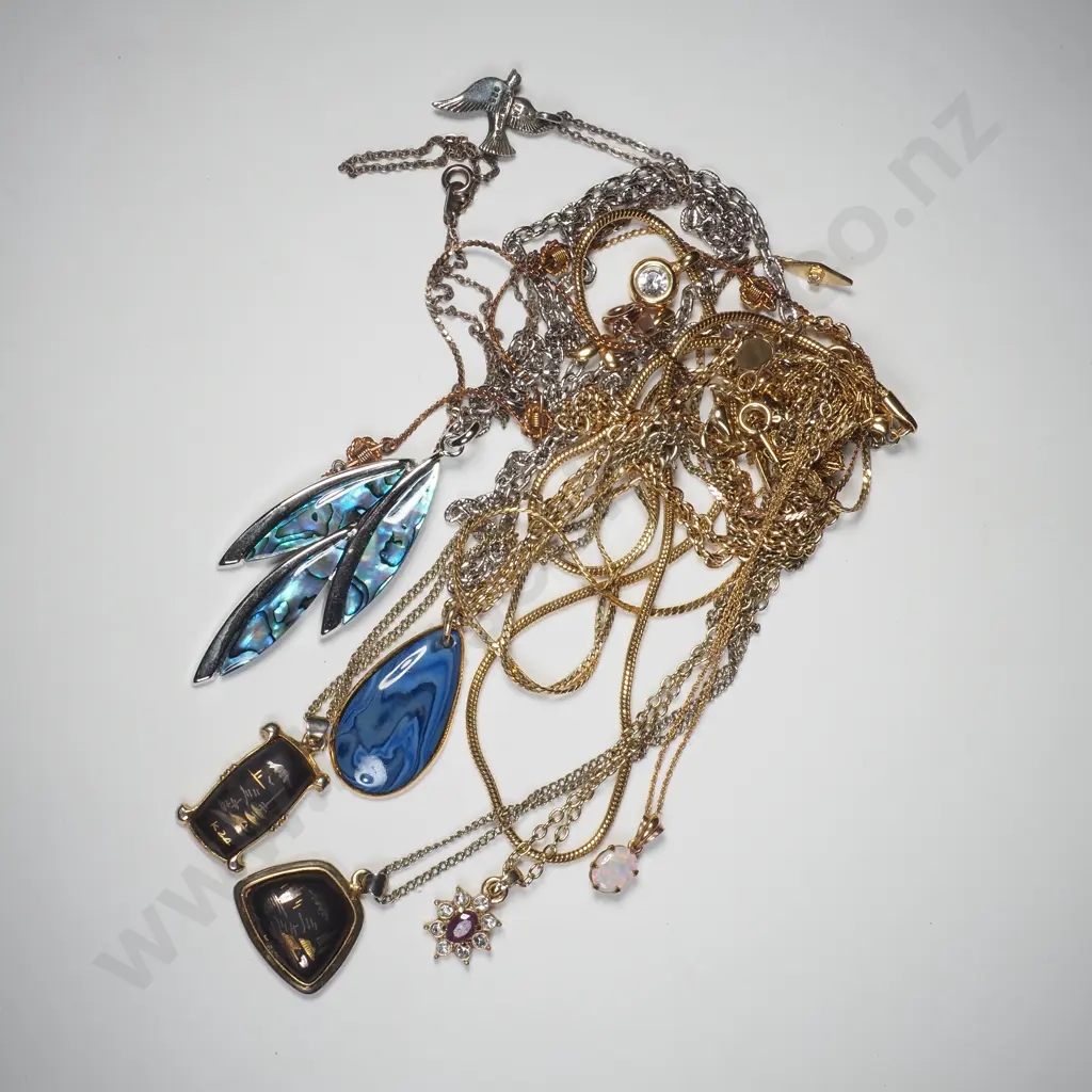 Assorted Lot of Costume Necklaces Image 1++
