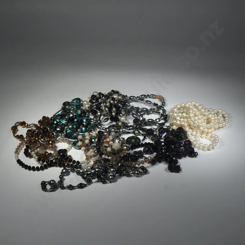 Large Bag Of Mainly Costume Necklaces Image 1++