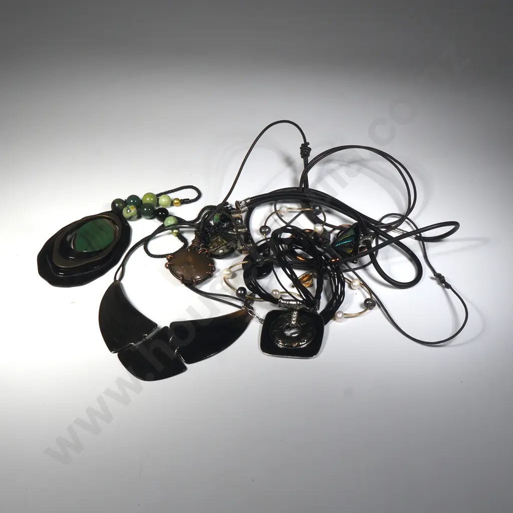 Assorted Lot of Large Costume Necklaces Image 1++