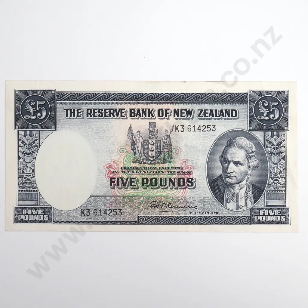 Fleming 5 Pounds Banknote, ND(1956-67), P.160d, Almost Extremely Fine, CV $150 Image 1++