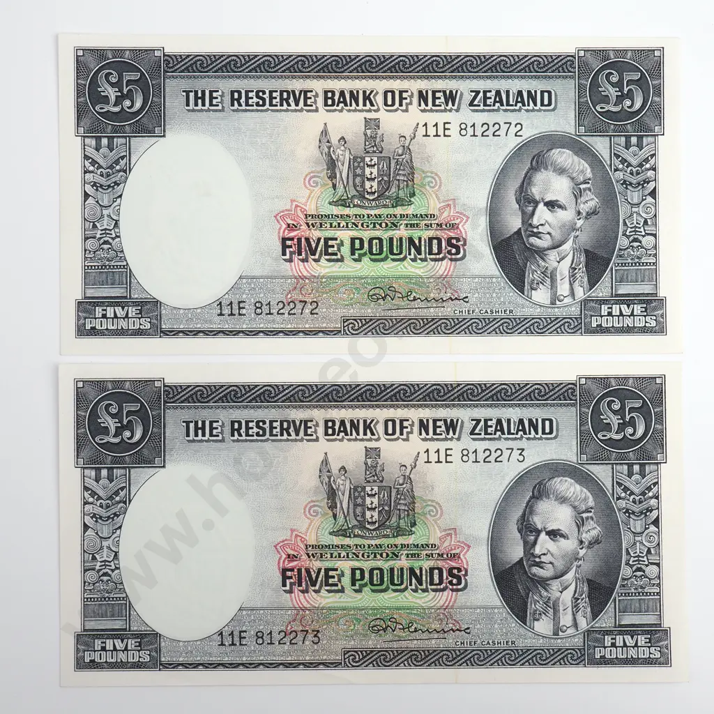 Fleming Consecutive Pair 5 Pounds Banknotes, Prefix 11E, Almost Uncirculated, Combined CV $450 Image 1++