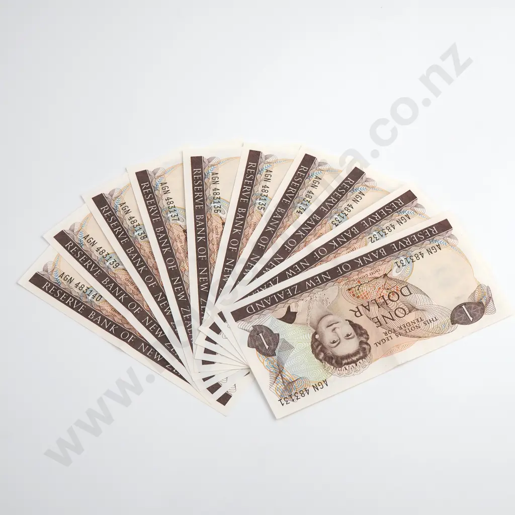 Hardie Type II Consecutive Run of 10 1 Dollar Banknotes, Prefix AGN, Extremely Fine, Combined CV $70 Image 1++