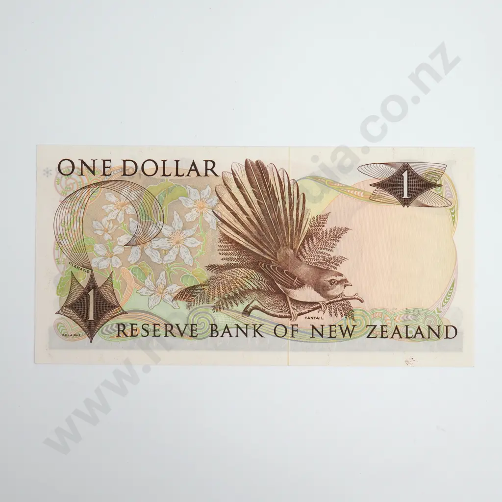 Knight Star Note 1 Dollar Banknote, Prefix Y91, Almost Uncirculated Image 1++