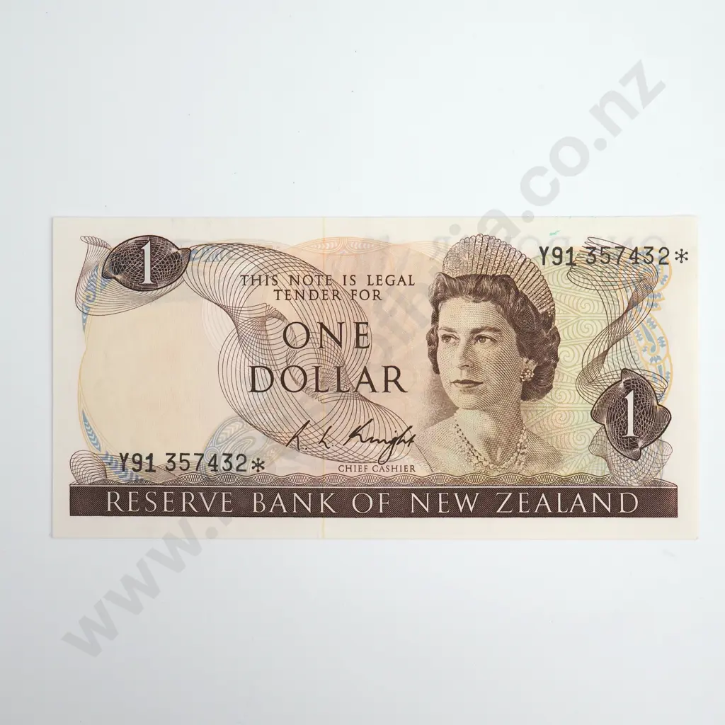 Knight Star Note 1 Dollar Banknote, Prefix Y91, Almost Uncirculated Image 1++
