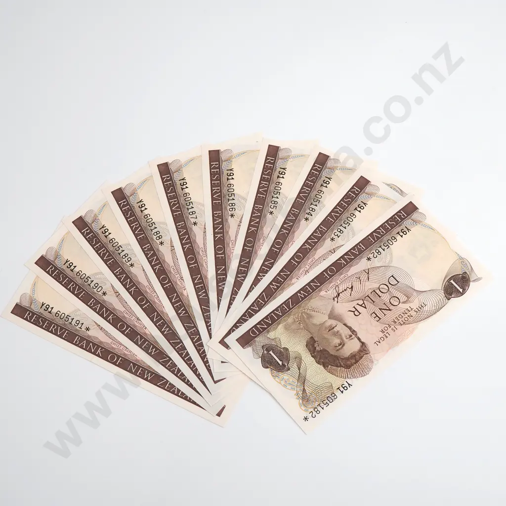 Knight Consecutive Run of 11 Star Note 1 Dollar Banknotes, ND(1975-77), P.163c, Uncirculated, Combined CV $495 Image 1++