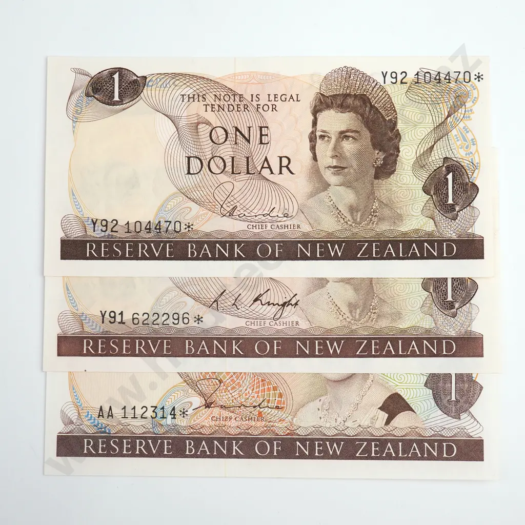 Hardie 3x Star Note Banknotes, Almost Uncirculated Image 1++