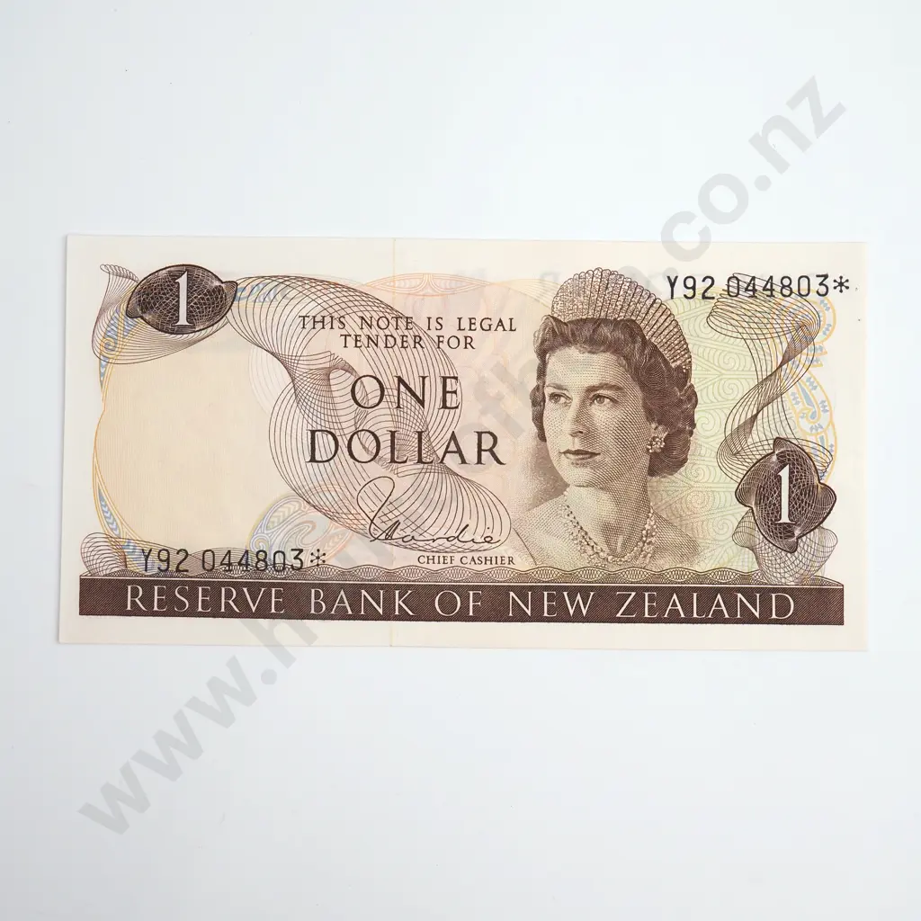 Hardie Star Note 1 Dollar Banknote, Young Head, Prefix Y92 Image 1++