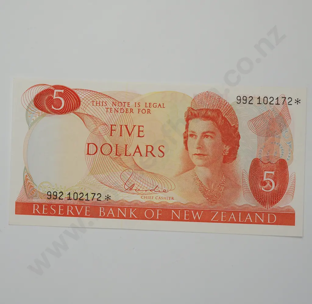Hardie Star Note 5 Dollars Banknote, ND(1977-81), P.165d, Uncirculated, CV $65 Image 1++