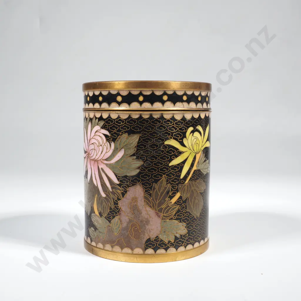 Vintage Chinese Cloisonne  Circular Trinket Box Image 1++