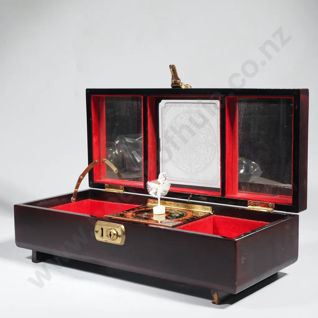 Vintage Japanese Musical Jewellery Box w Turning Ballerina Image 1++