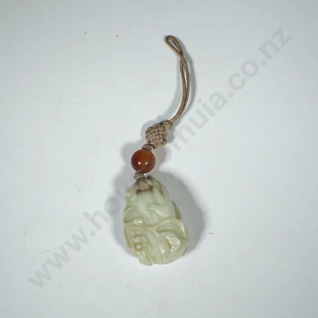 Vintage Chinese Jade Toggle w Floral Motifs Image 1++