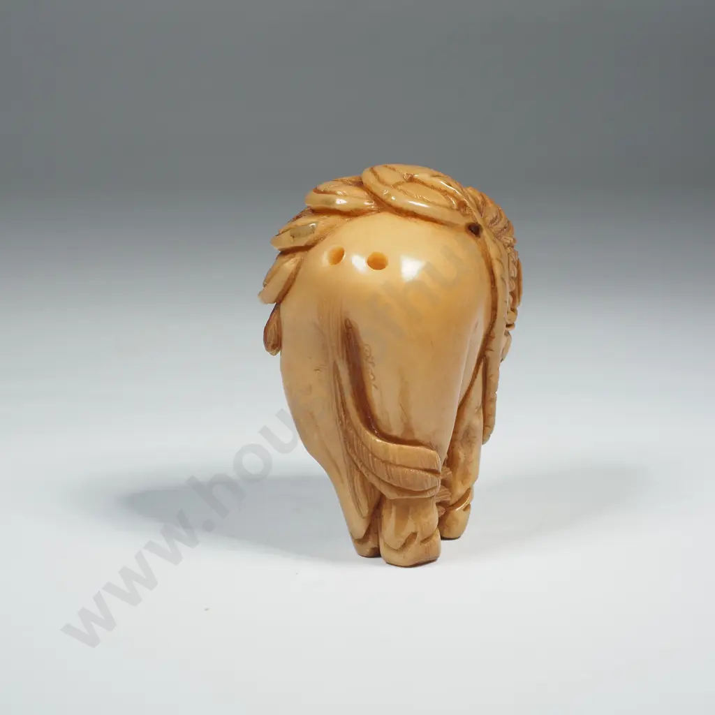 Carved Netsuke Figure of a Horse Image 1++