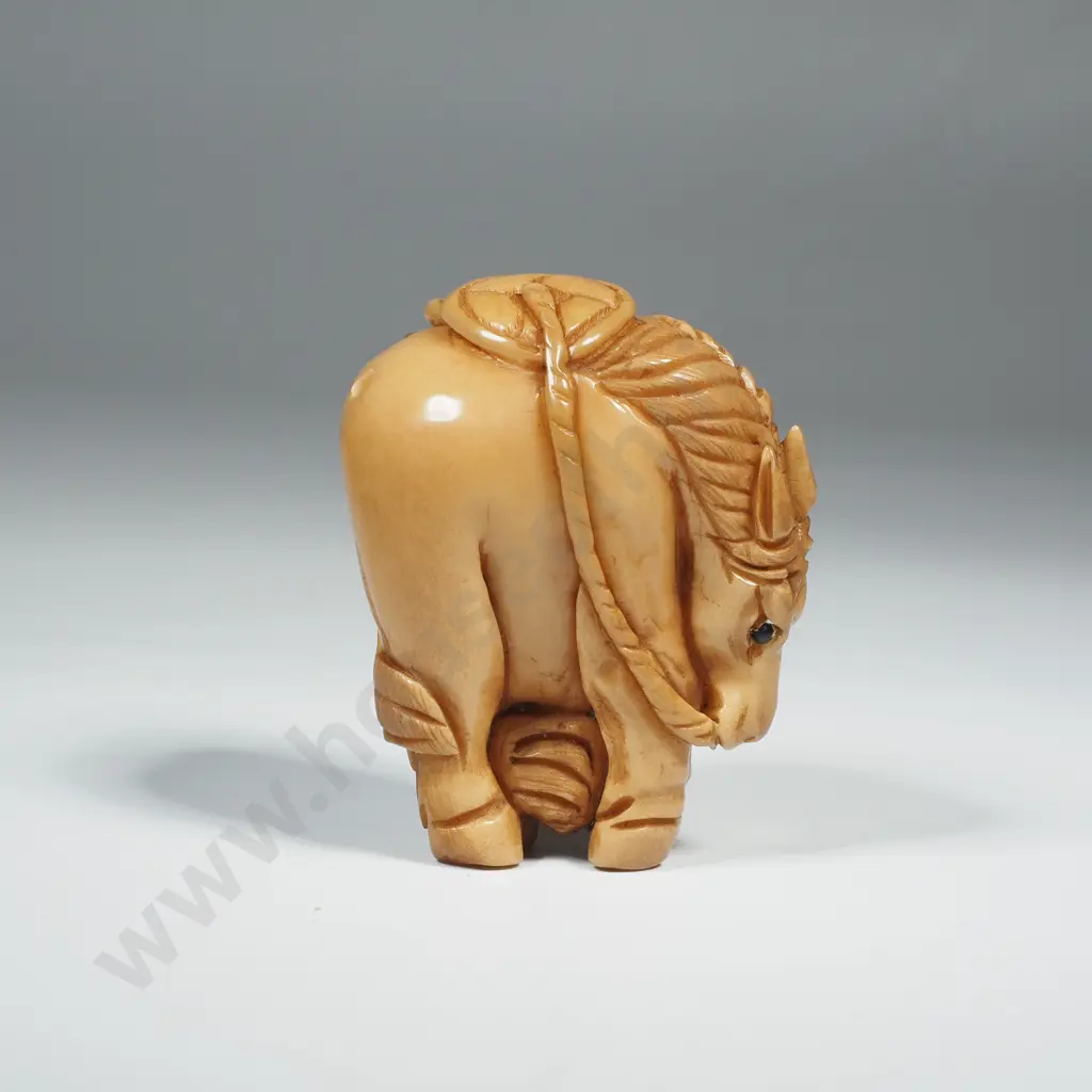 Carved Netsuke Figure of a Horse Image 1++