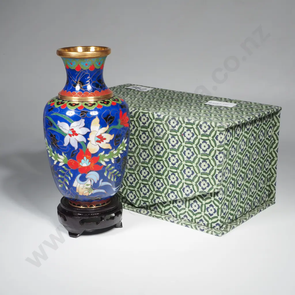 Chinese Cloisonne Vase w Vibrant Royal Blue Ground,  Floral Decoration  & Stand. MIB Image 1++