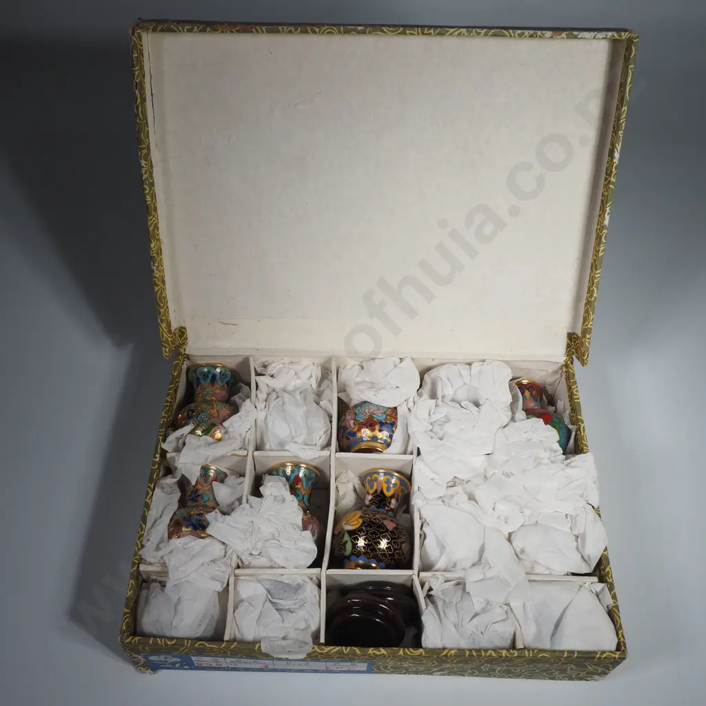 Vintage Chinese Cloisonne Ware Storage Box Containing Ten Miniature Cloisonne Vases & Stands of Various Designs Image 1++