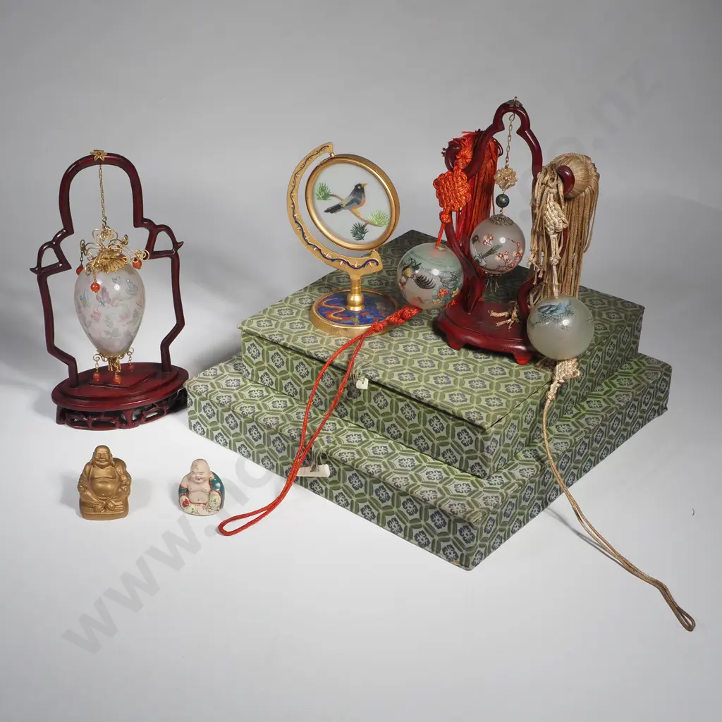 Assorted Chinese Decorative Pieces - Hanging Internally Painted Glass orbs etc Image 1++