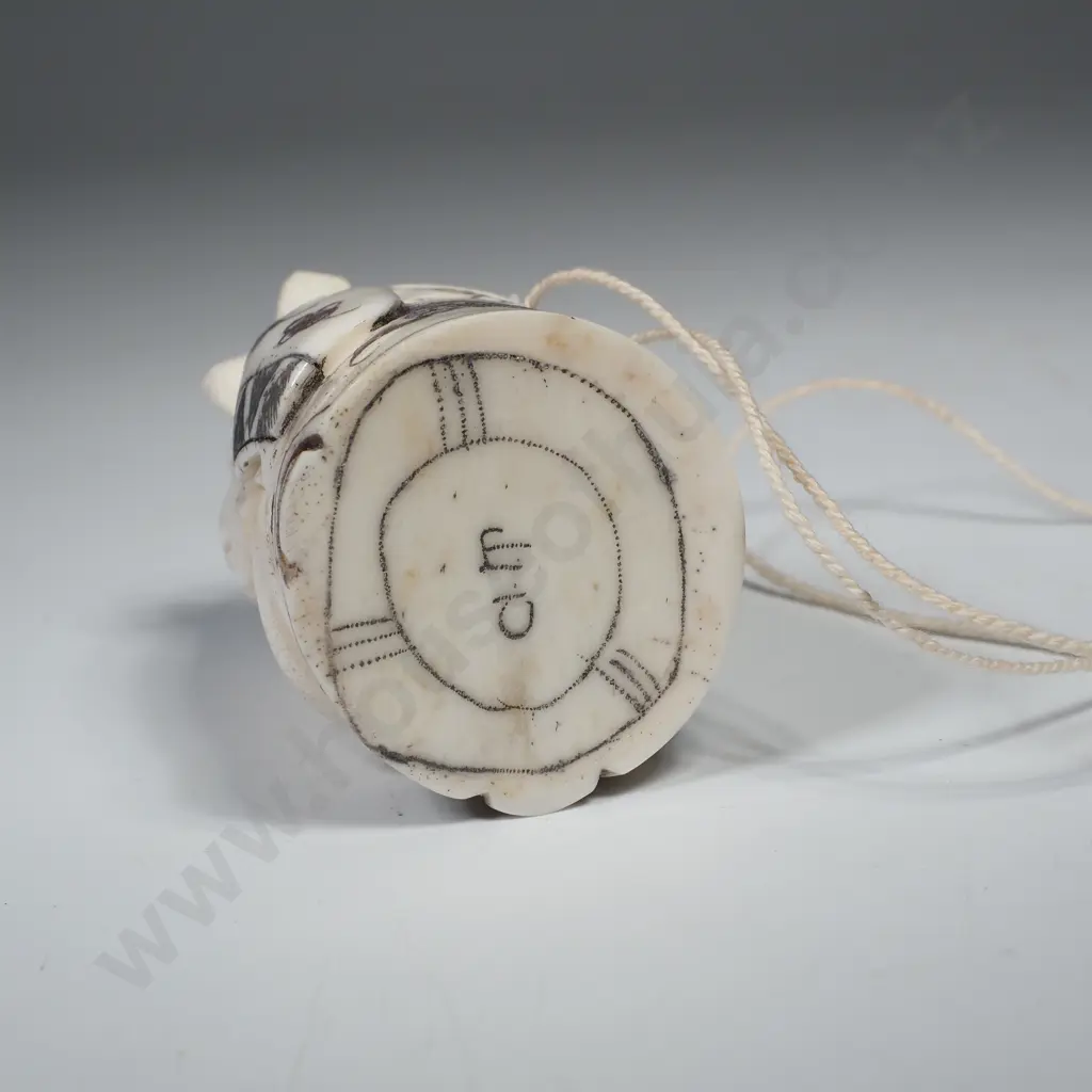 Vintage Bone Netsuke Image 1++
