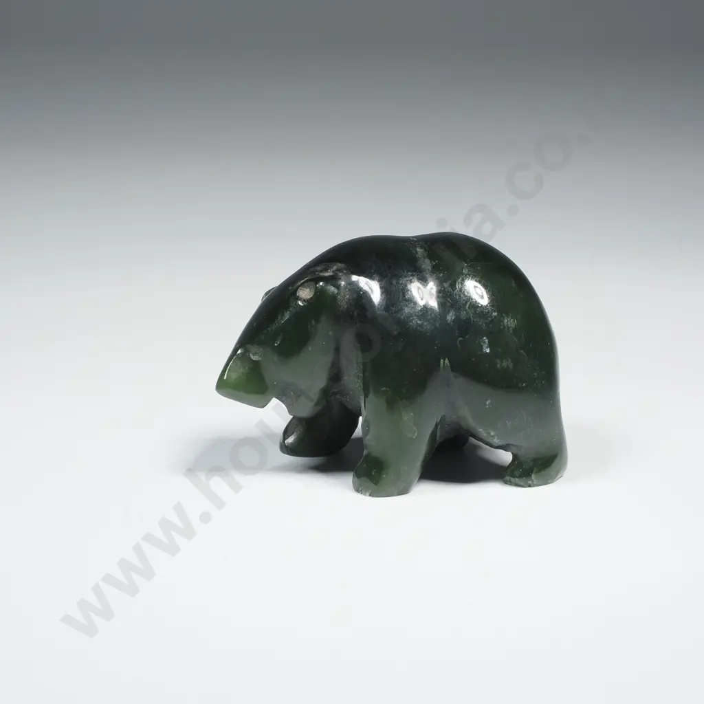 Small Jade Figure Of A Bear  Image 1++