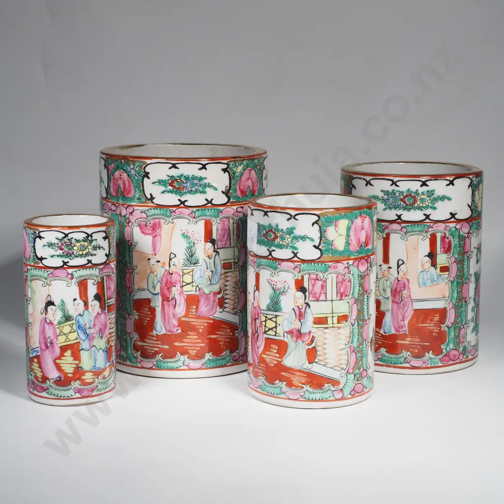 4 x Graduating Chinese Famille Rose Decorated Porcelain Jars Image 1++