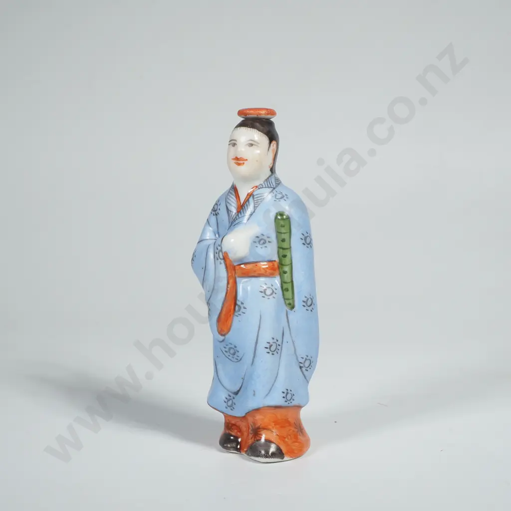 Unusual Chinese Snuff Bottle in the Form of an Immortal Female Figure Image 1++