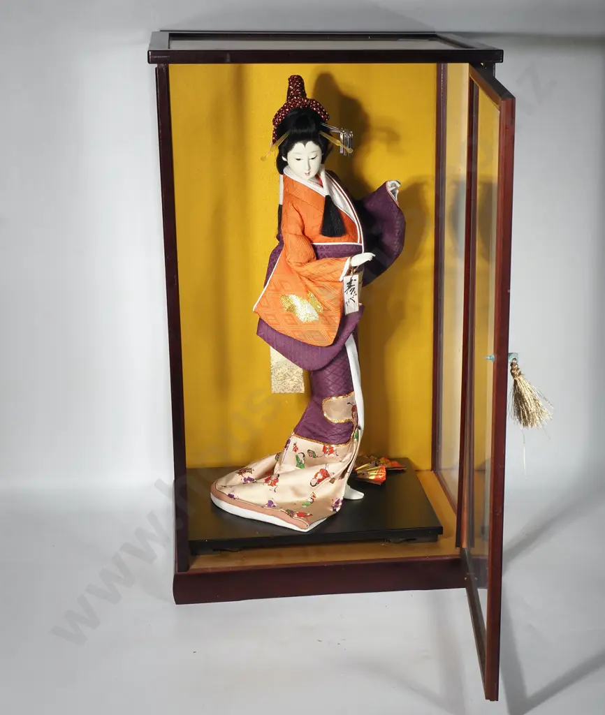 Large Vintage Japanese Geisha Doll Housed in a Display Case Image 1++